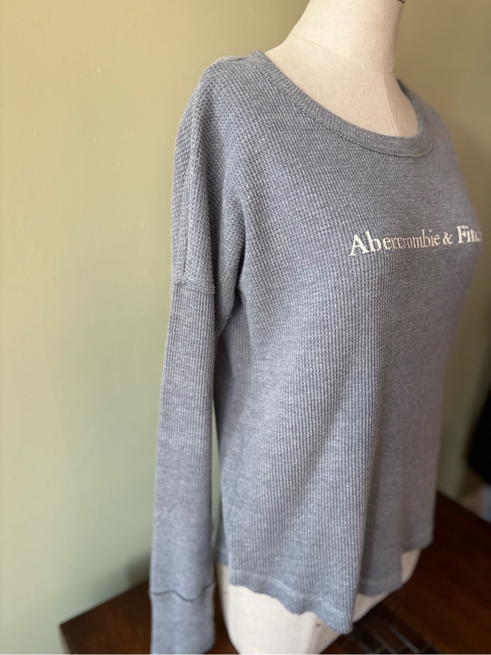Abercrombie & Fitch Light Gray Waffle Knit Crewneck Sweater cotton blend S - Picture 3 of 8